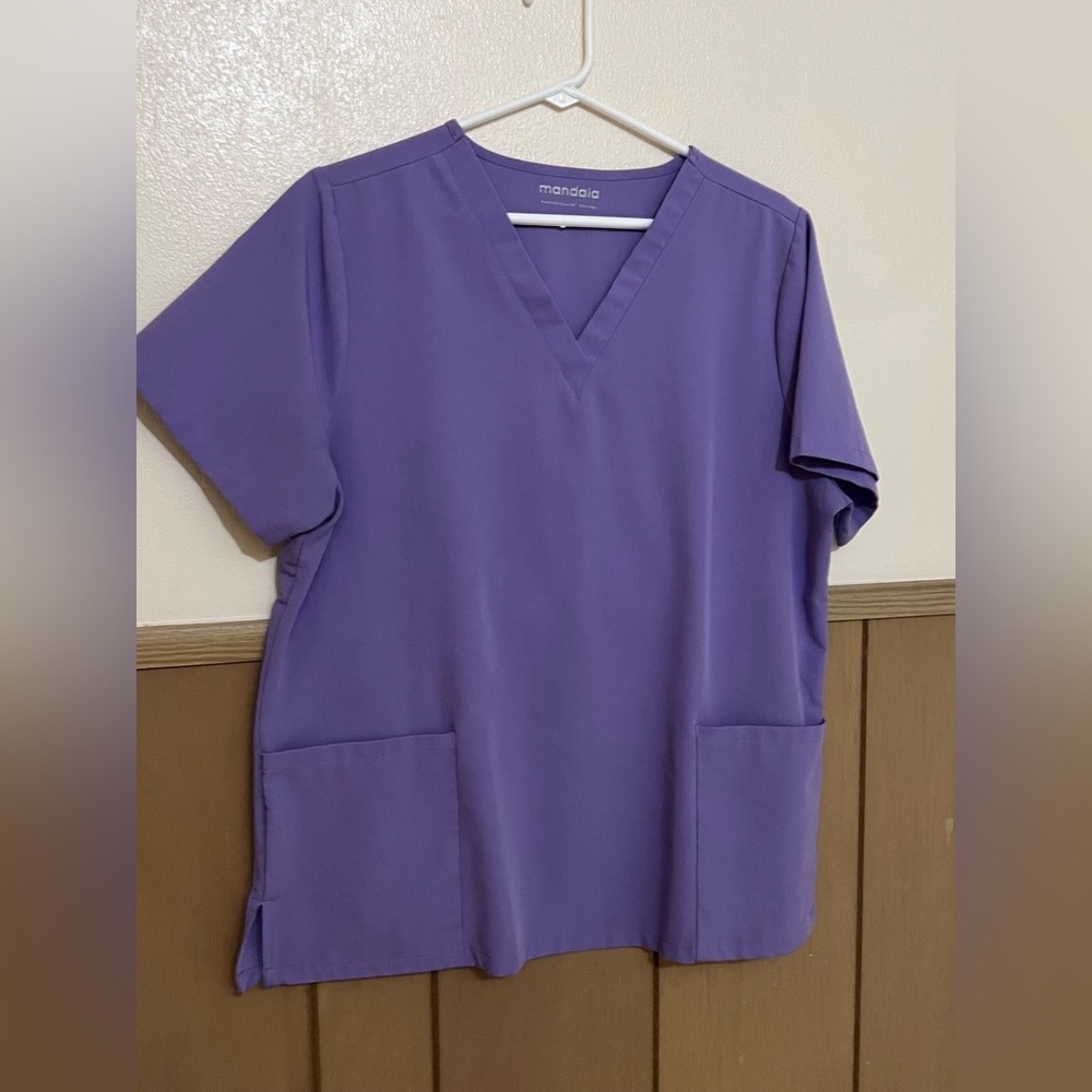 Mandala Women's V-Neck Purple Short Sleeve Top